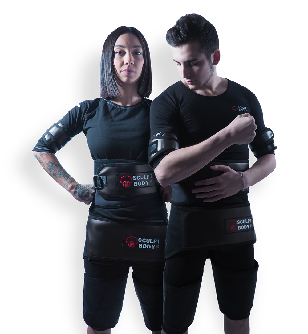 Deux personnes en train d'utiliser la machine Body Shape.